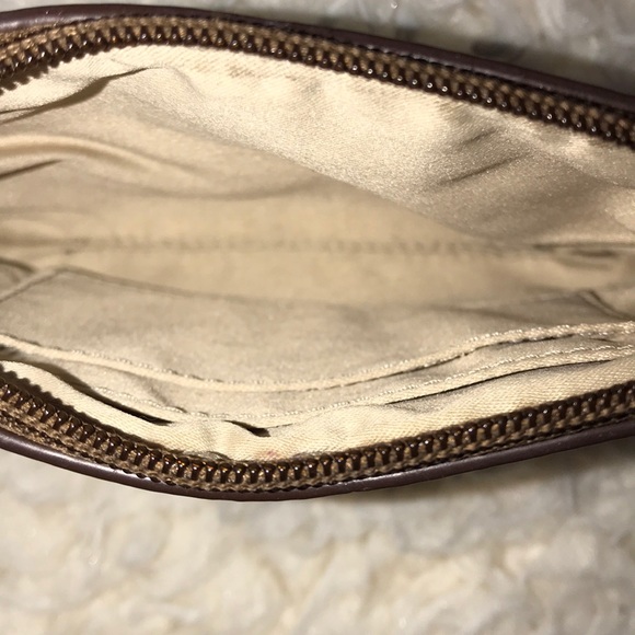 Coach - Picture 4 of 6